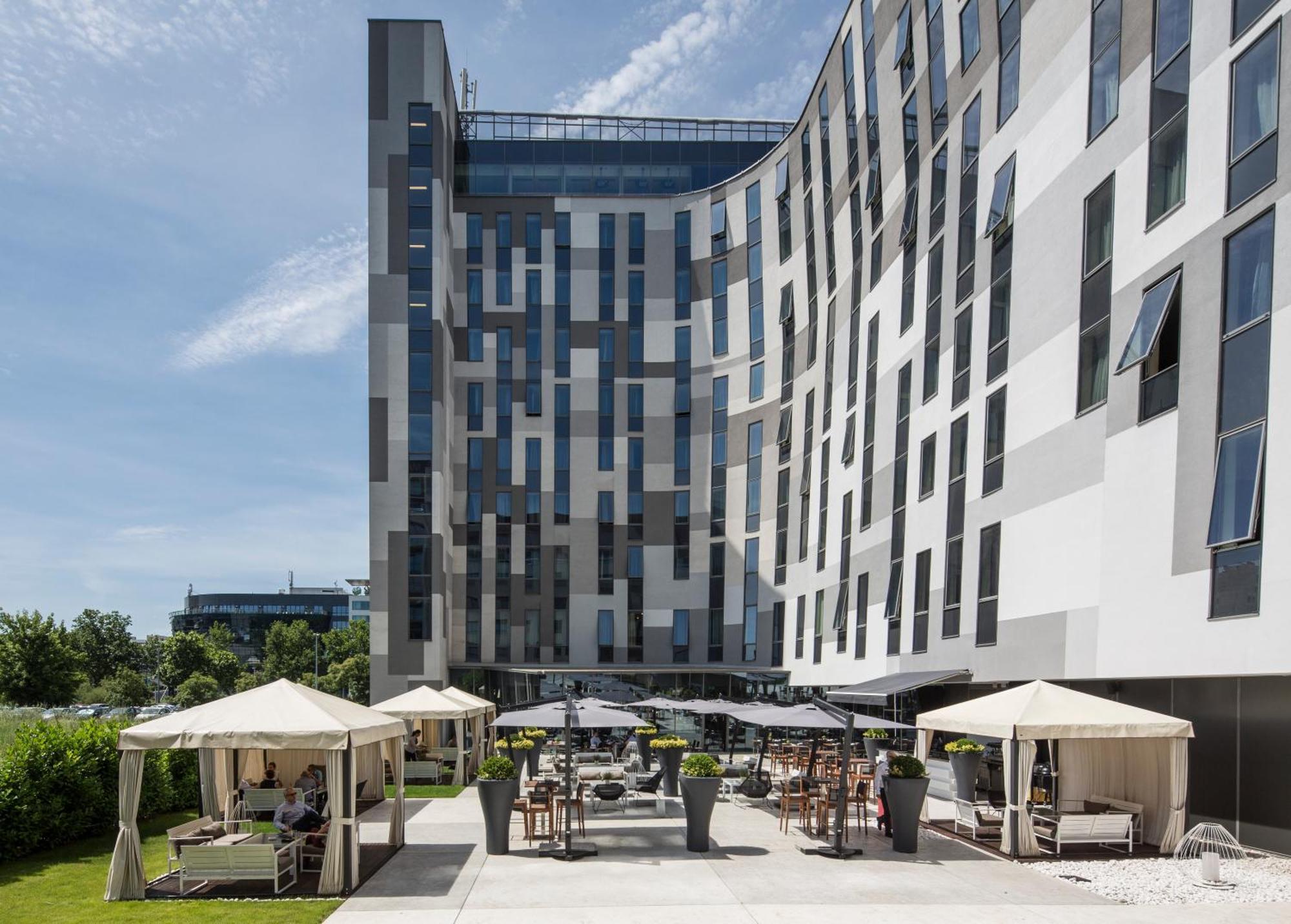 Falkensteiner Hotel Belgrade Superior Exterior foto